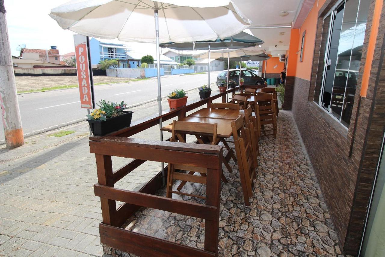 Pousada Praia Da Fortaleza 450 Metros Do Parque Beto Carrero Com Cafe Da Manha Penha  Eksteriør billede