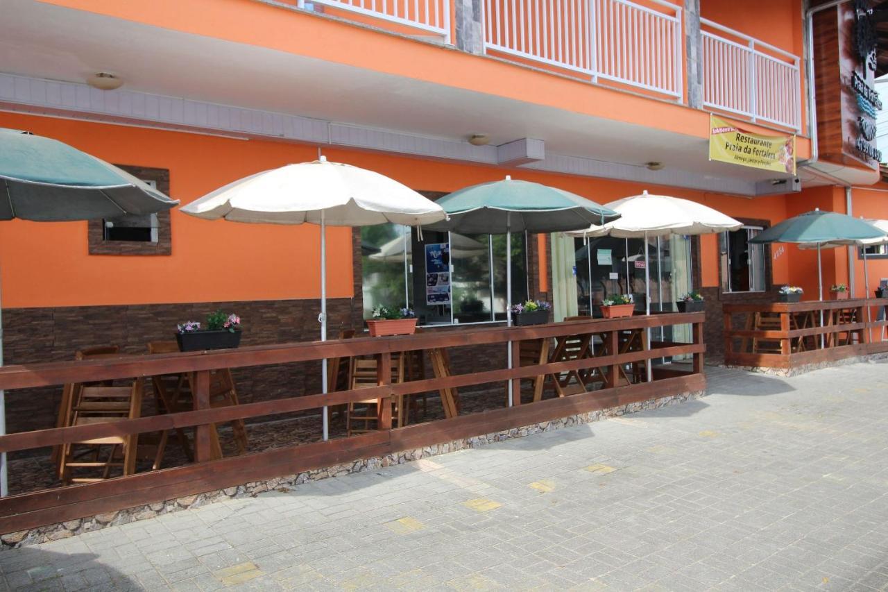 Pousada Praia Da Fortaleza 450 Metros Do Parque Beto Carrero Com Cafe Da Manha Penha  Eksteriør billede